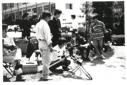 동국대 제자들과 수업 중인 유현목 교수(1991)